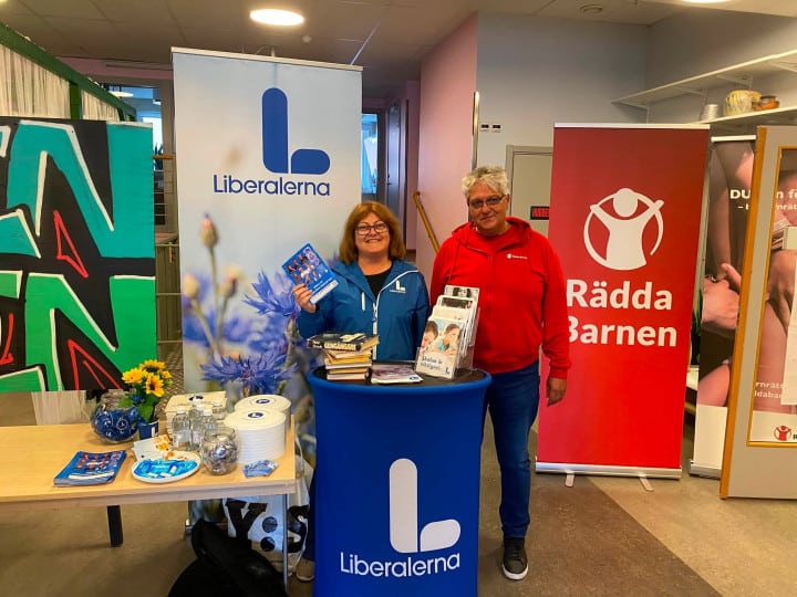 Christina Soldan (L) och Rädda barnen